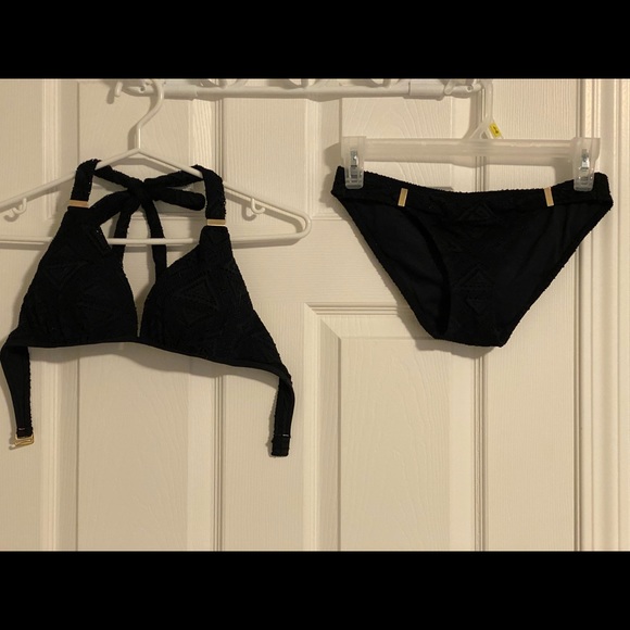 XS Black Dynamite crochet style bikini - Picture 2 of 5
